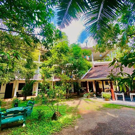 Poppies Mirissa Hotel Ngoại thất bức ảnh