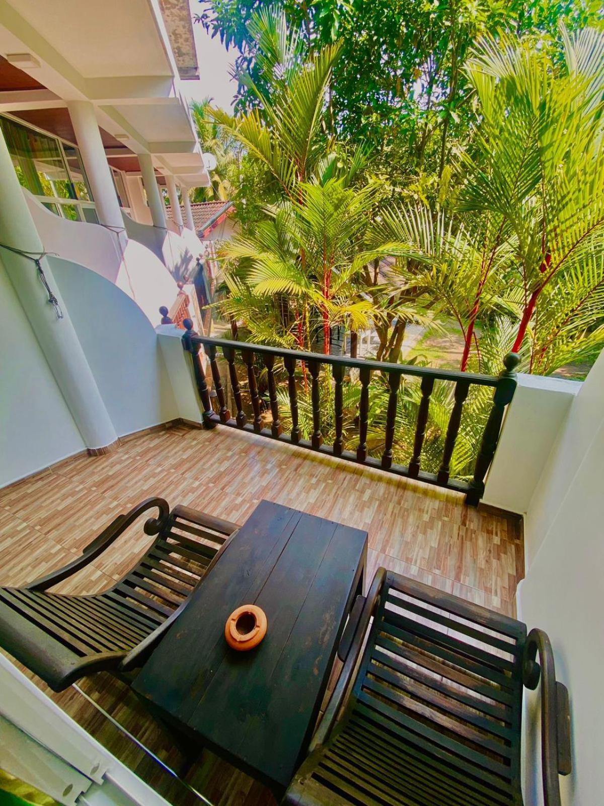 Poppies Mirissa Hotel Ngoại thất bức ảnh