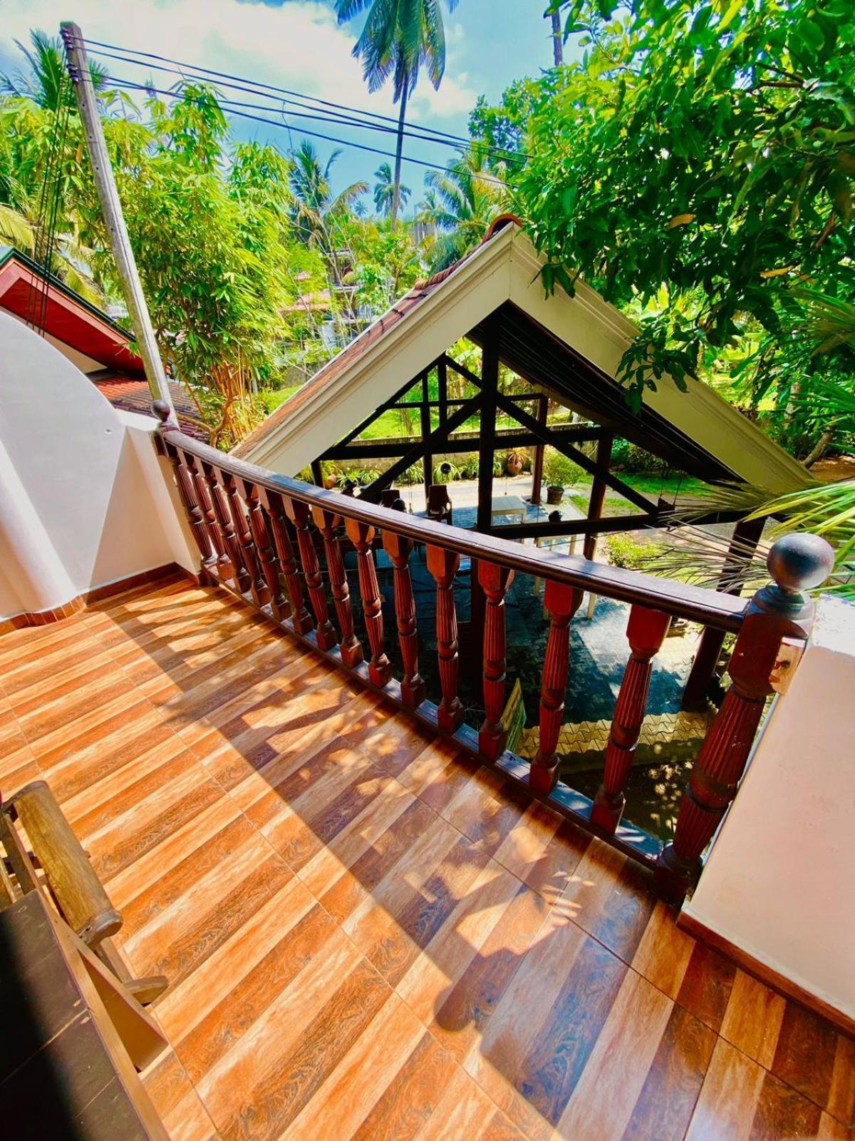 Poppies Mirissa Hotel Ngoại thất bức ảnh