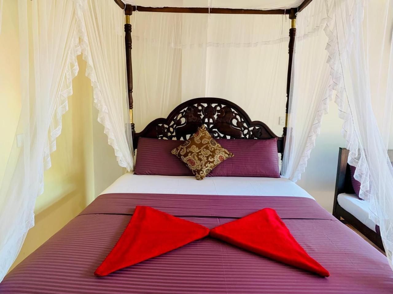Poppies Mirissa Hotel Ngoại thất bức ảnh