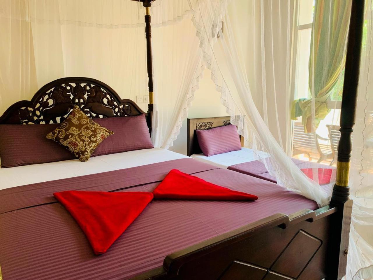 Poppies Mirissa Hotel Ngoại thất bức ảnh