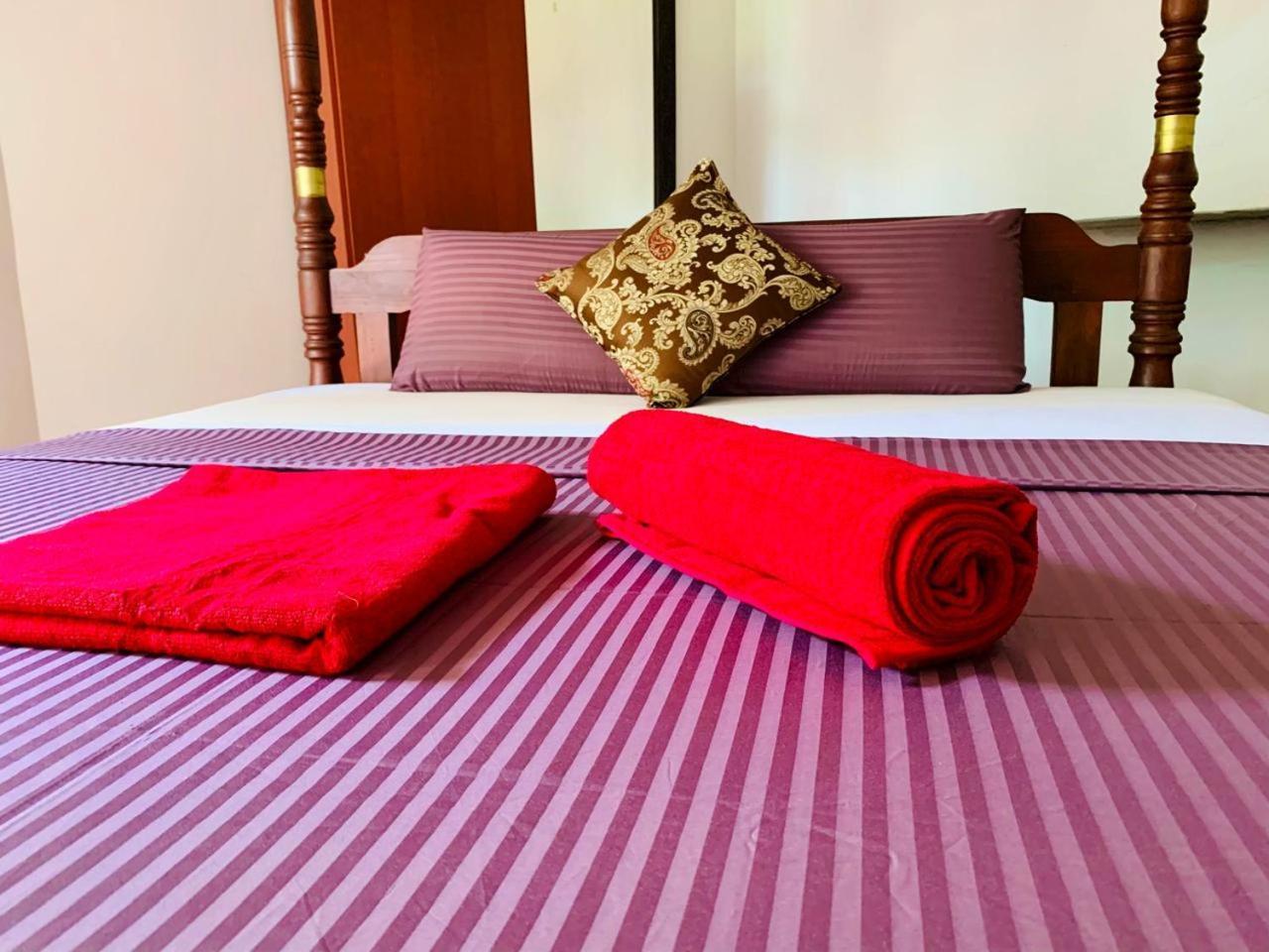 Poppies Mirissa Hotel Ngoại thất bức ảnh