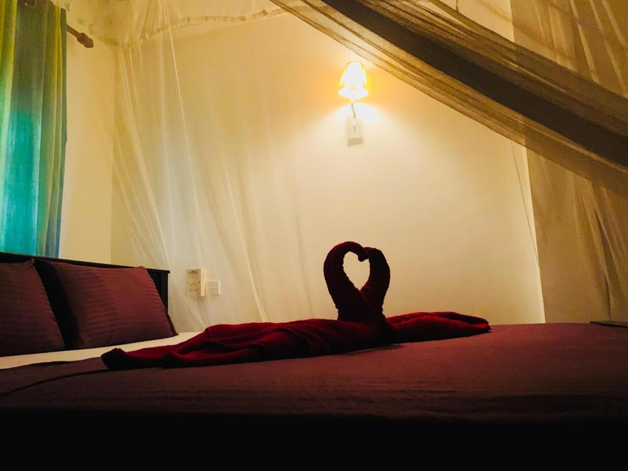 Poppies Mirissa Hotel Ngoại thất bức ảnh