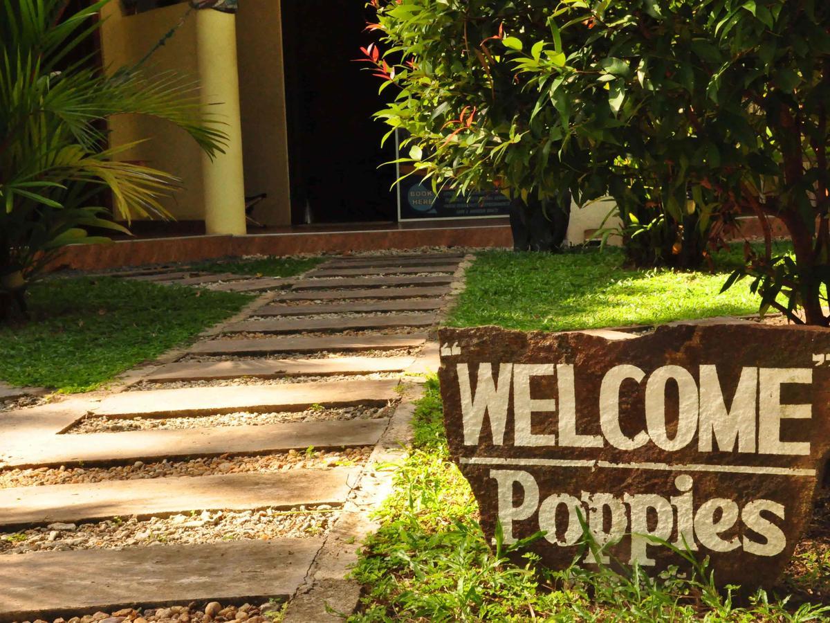 Poppies Hotel Mirissa Ngoại thất bức ảnh